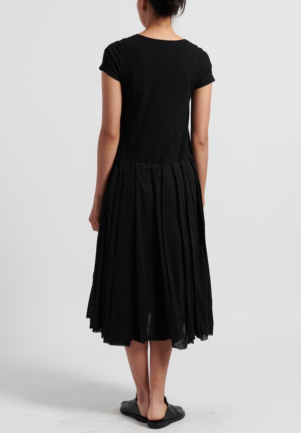 Rundholz Dip Ribbed and Pleated Short Sleeve Dress in Black | Santa Fe ...