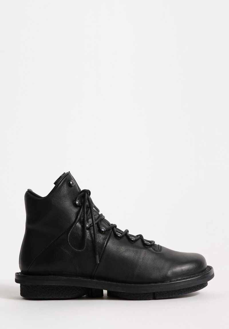 Trippen Alpin Shoe in Black	