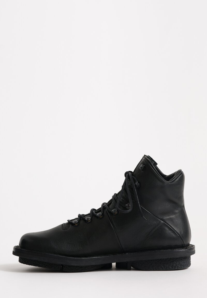Trippen Alpin Shoe in Black	
