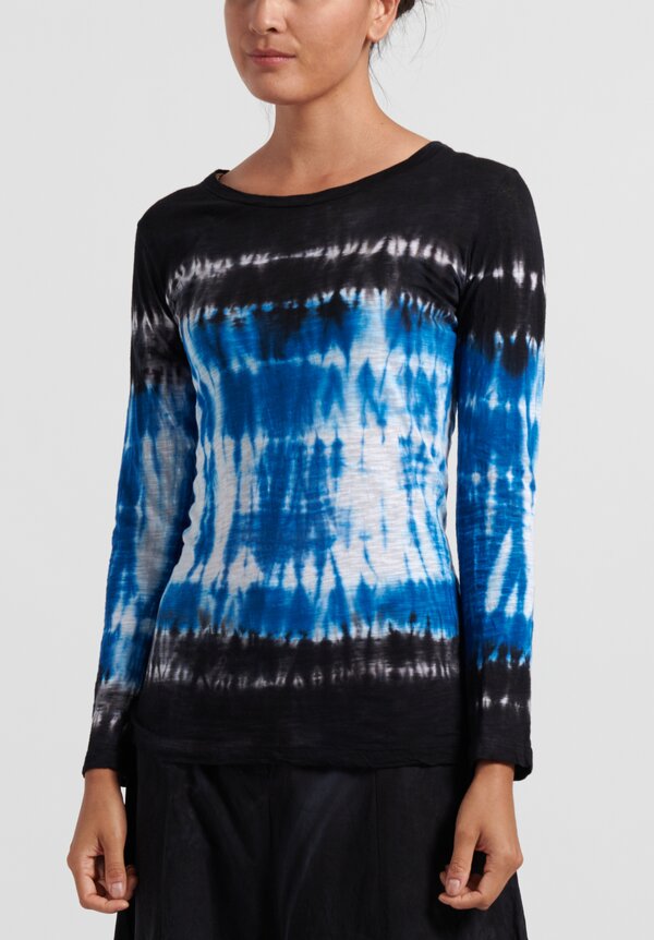 Gilda Midani Pattern Dyed New Round Long Sleeve Tee in Blue	
