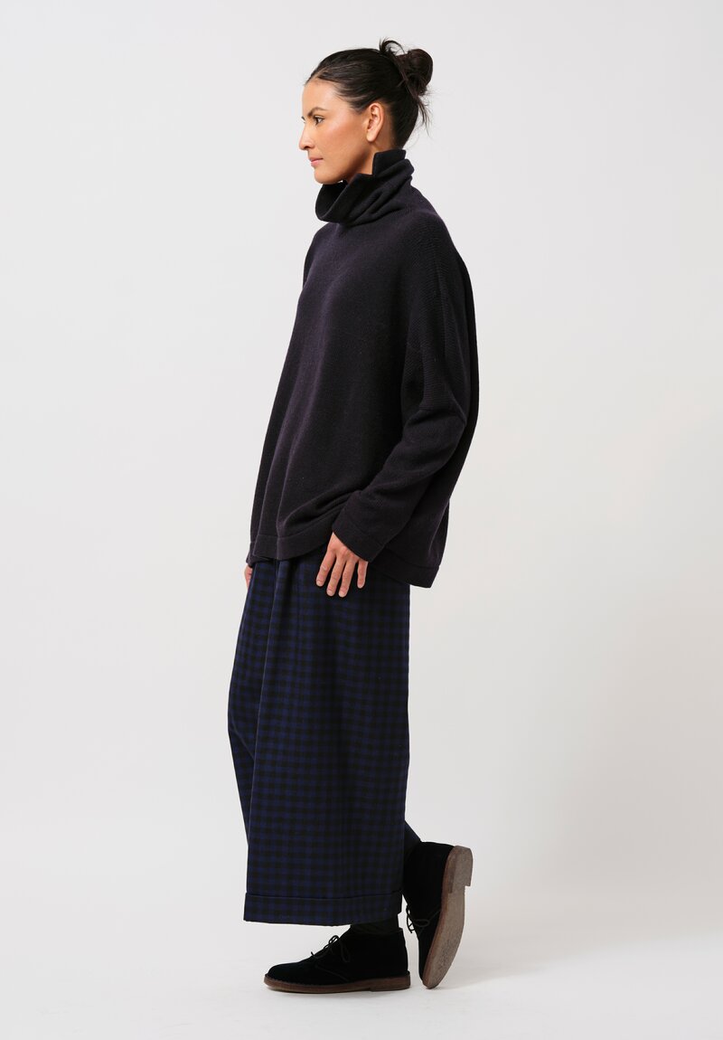 Daniela Gregis Cashmere Gianna Turtleneck Sweater in Navy Blue	