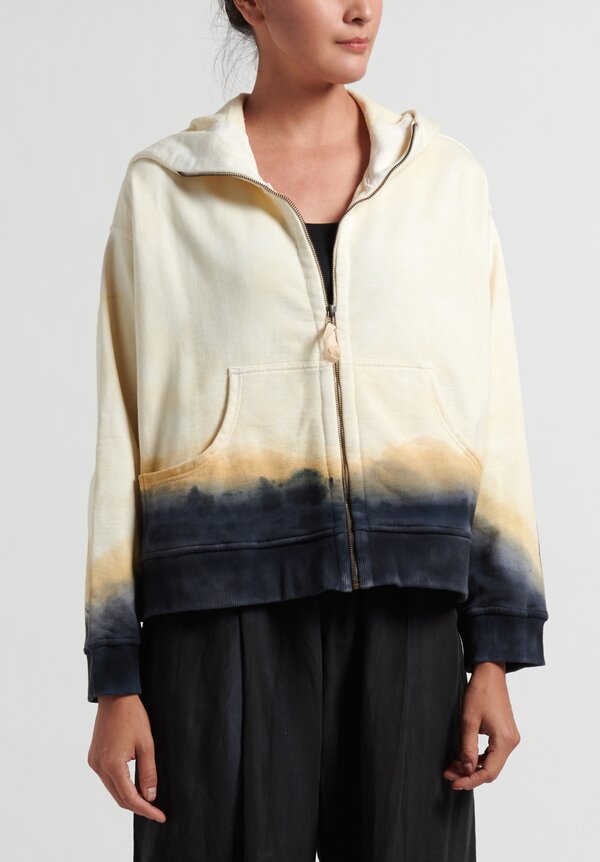 Gilda Midani Pattern Dyed Cropped Hoodie in Cream	