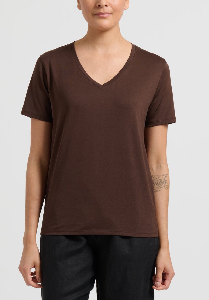 Handvaerk V Neck T-Shirt in Dark Brown	