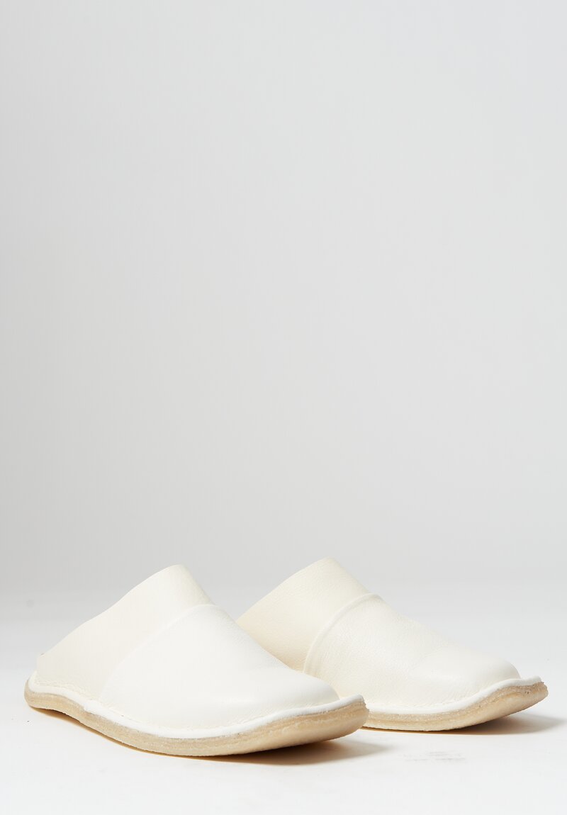 Trippen Pause Sandal in White	