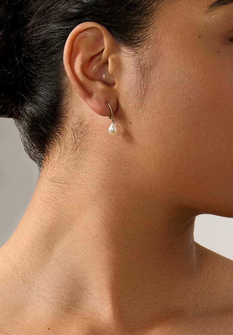 Anaconda 18k, White Gold Keshi Pearl ''Momo'' Earrings	