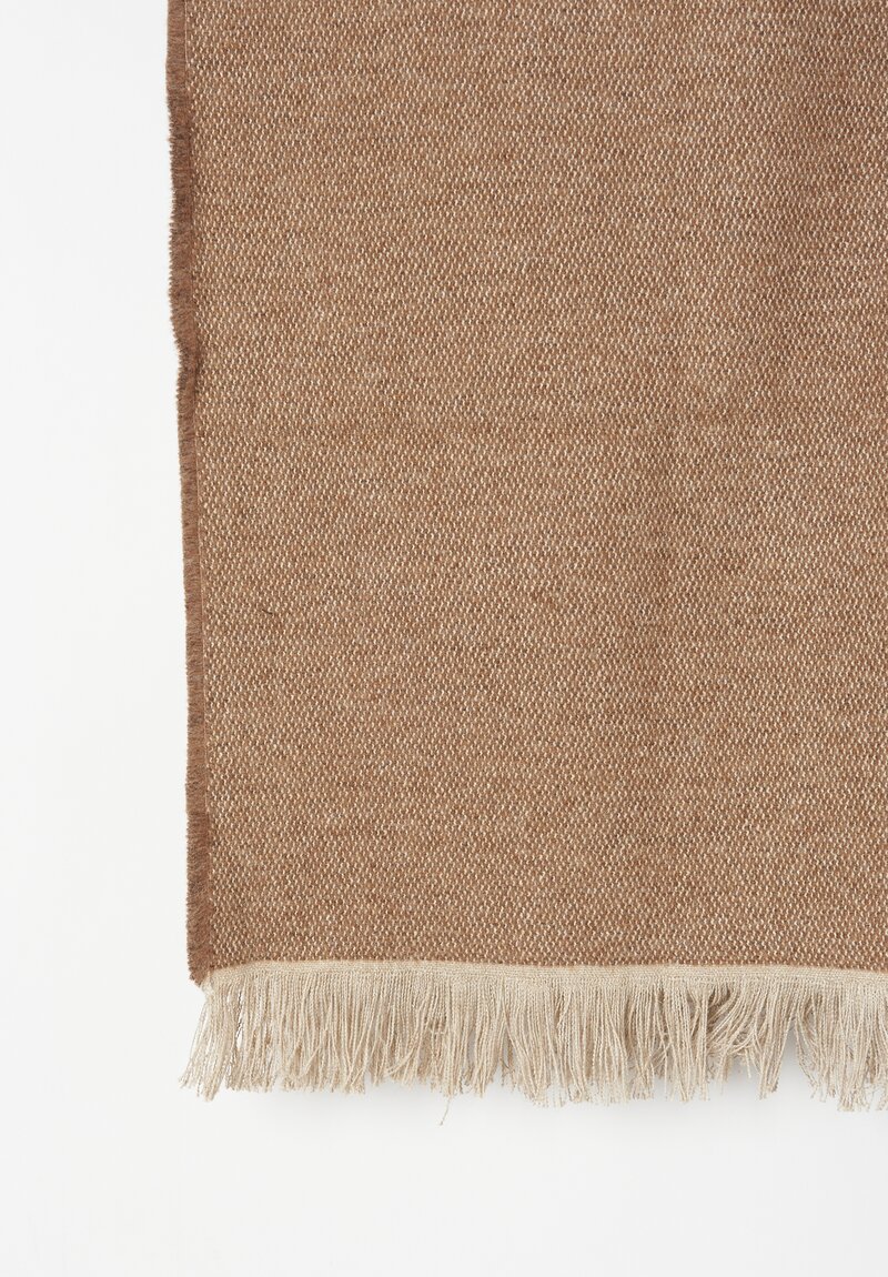 Uniq'uity Curtis Throw in Caramel Brown