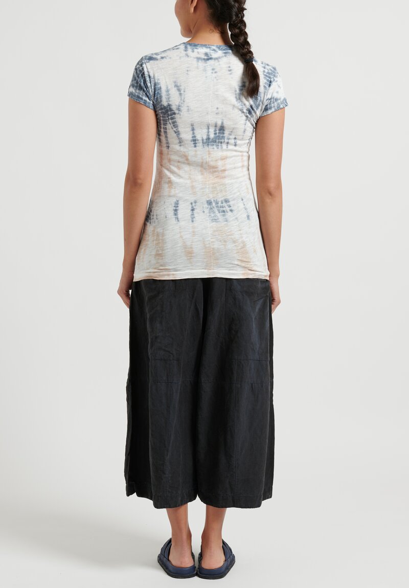 Gilda Midani Pattern Dyed Short Sleeve New Japa T-Shirt in Rose, Ash Blue and White	