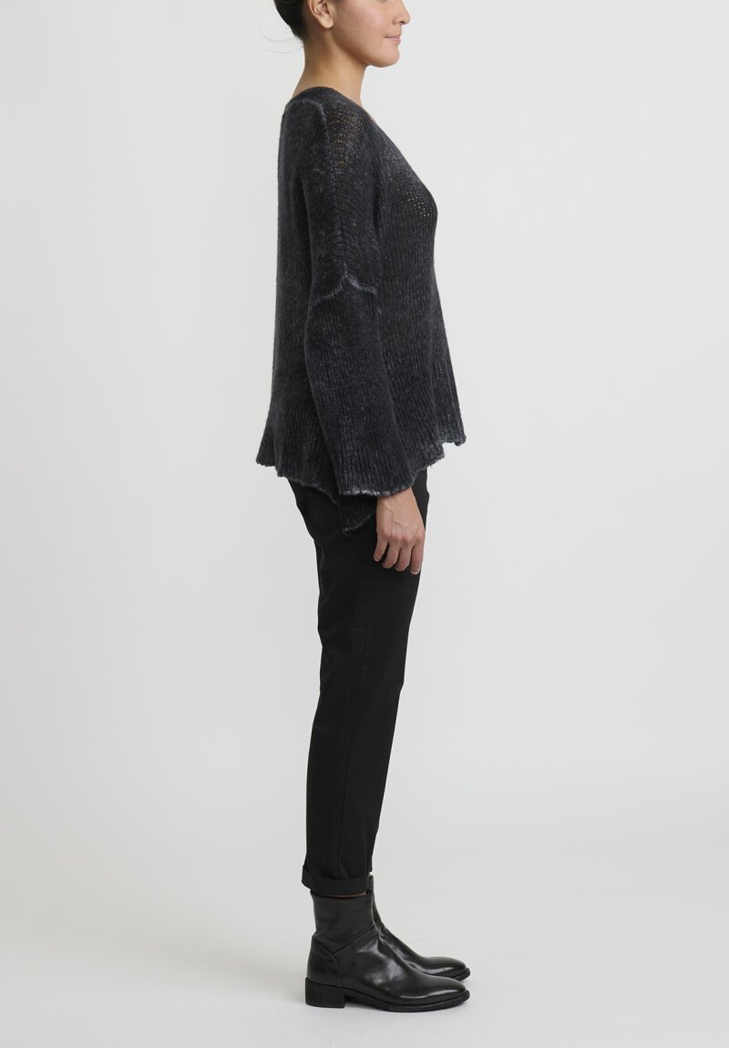 Avant Toi Cashmere/Silk V-Neck Sweater in Nero Black	