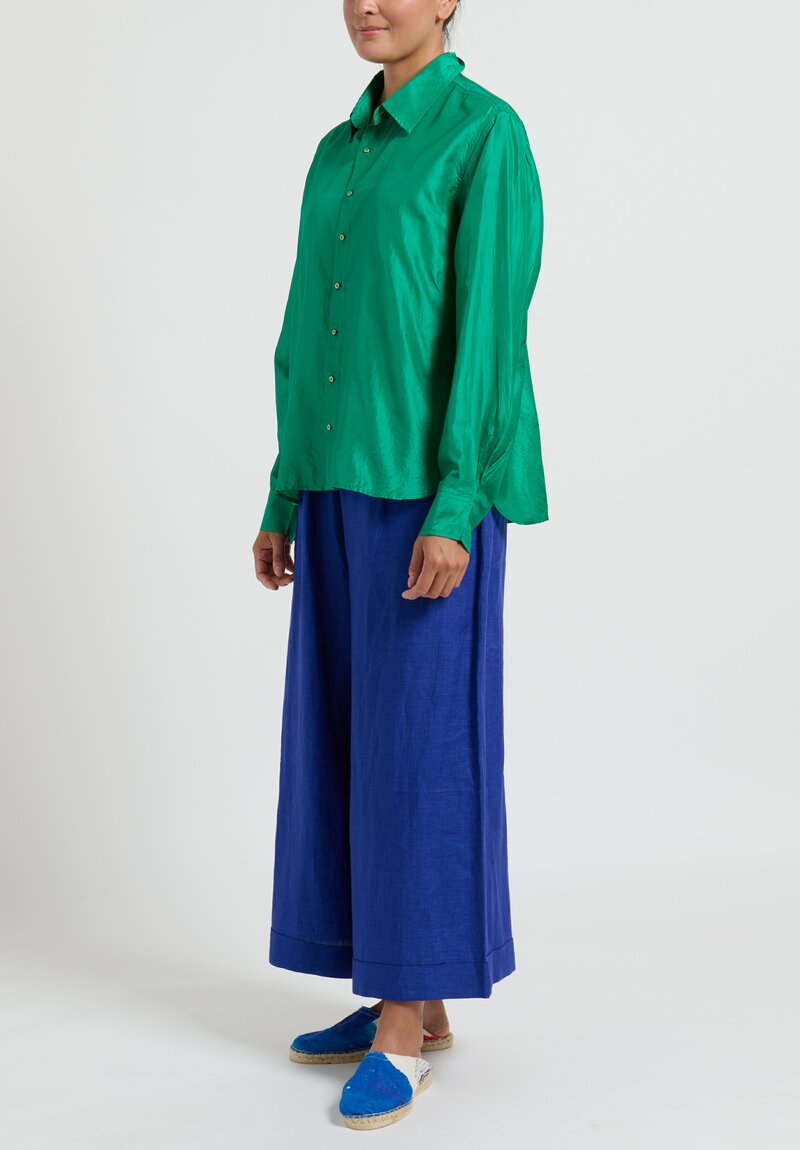 Péro A-line Simple Silk Shirt in Emerald Green	