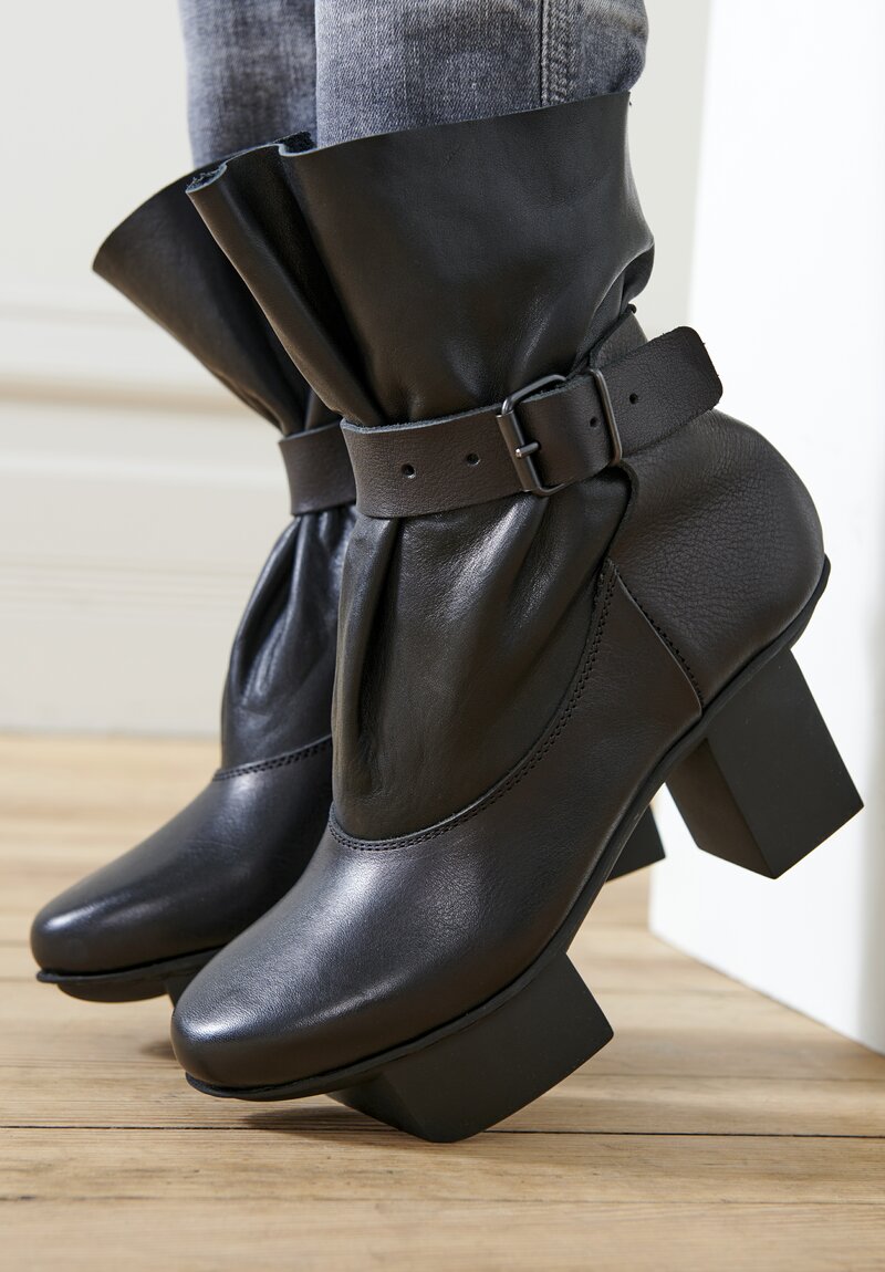 Trippen Buckled Frank Boot	in Black