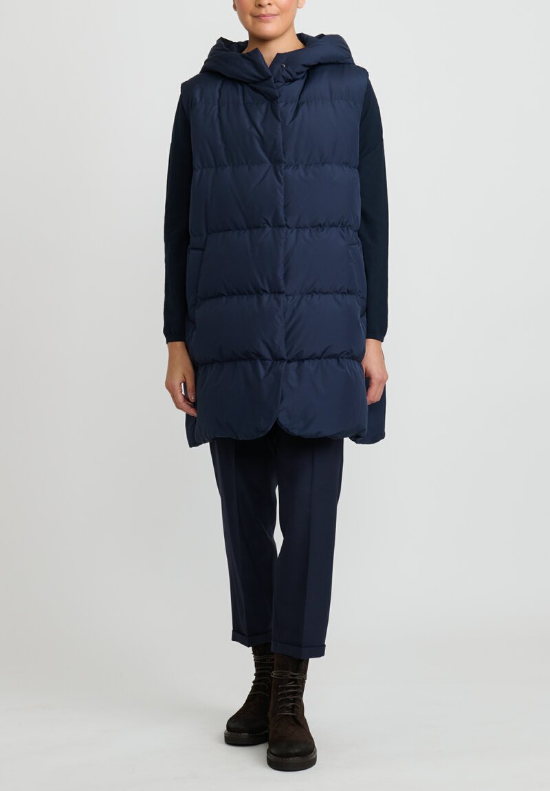 Antonelli Sleeveless ''Pinot'' Down Coat in Navy Blue	