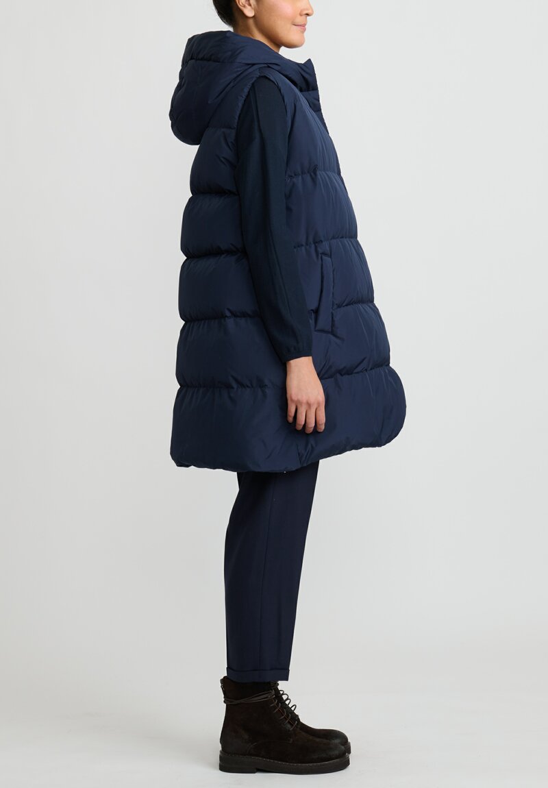 Antonelli Sleeveless ''Pinot'' Down Coat in Navy Blue	
