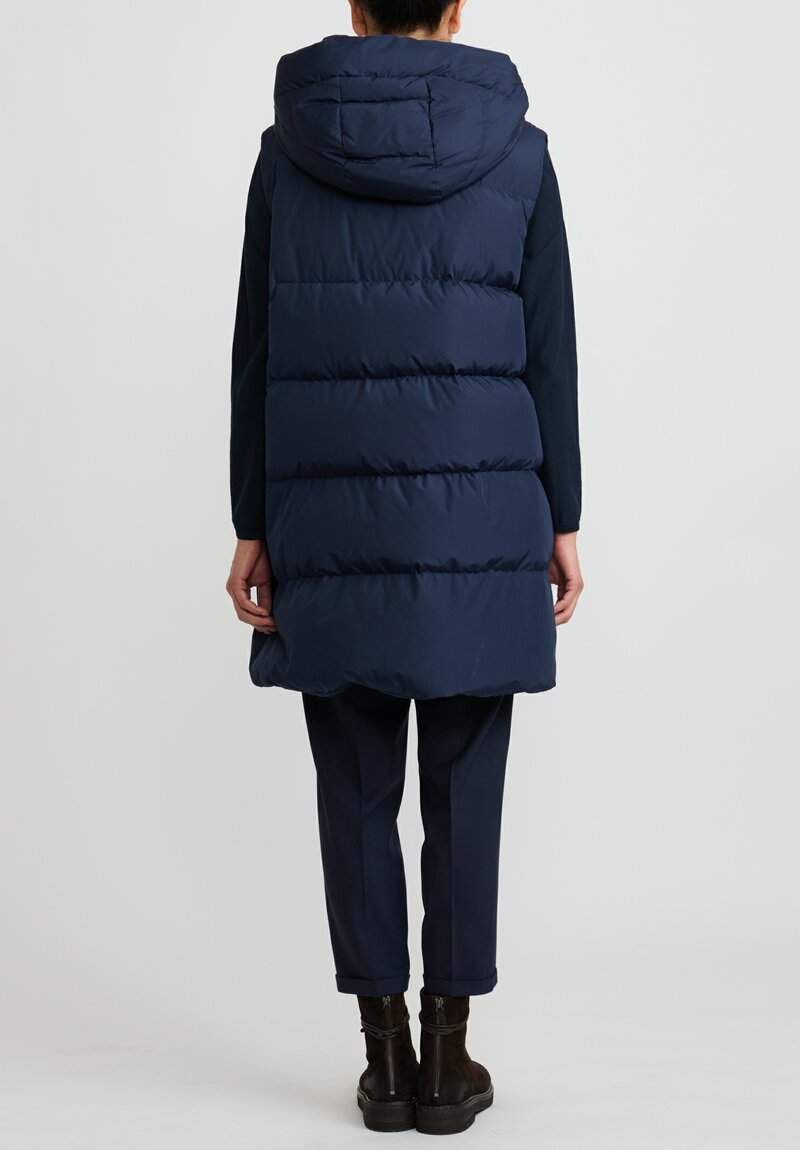 Antonelli Sleeveless ''Pinot'' Down Coat in Navy Blue	