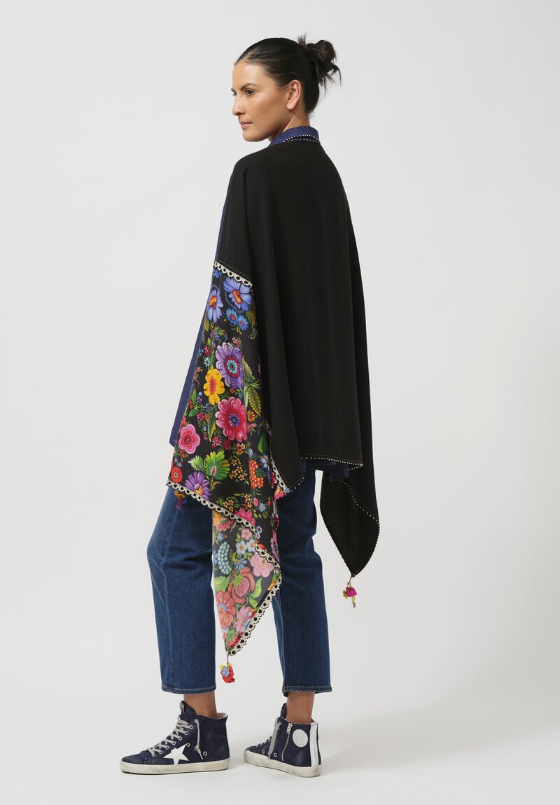 Péro Floral Scarf with Fruit and Flower Tassels