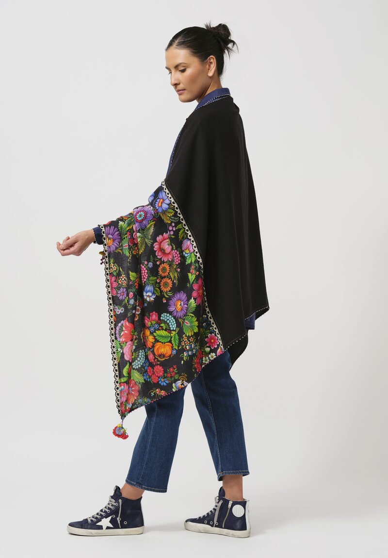 Péro Floral Scarf with Fruit and Flower Tassels