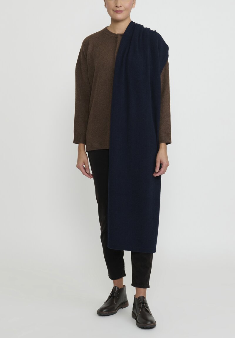 Kaval Wool and Sable Knit Narrow Stole Scarf in Kuro Navy Blue	