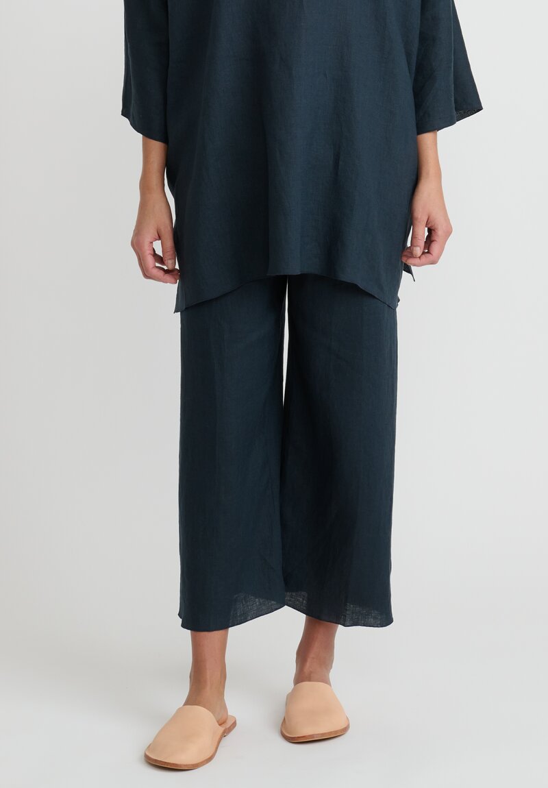 Shi Linen Cropped Pants in Navy Blue