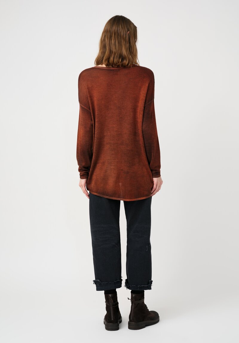 Avant Toi Cashmere & Silk Hand-Painted V-Neck Sweater in Nero Alchechengi Orange	