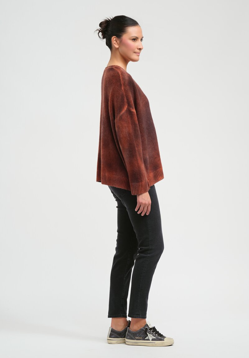 Avant Toi Hand-Painted Brushed Cashmere Maglia V-Neck Sweater in Nero Alchechengi Orange	