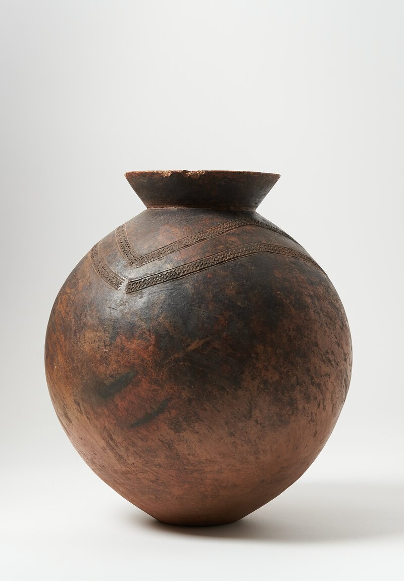 Vintage Terracotta Ovoid Vessel from the Dakari of Burkina Faso	