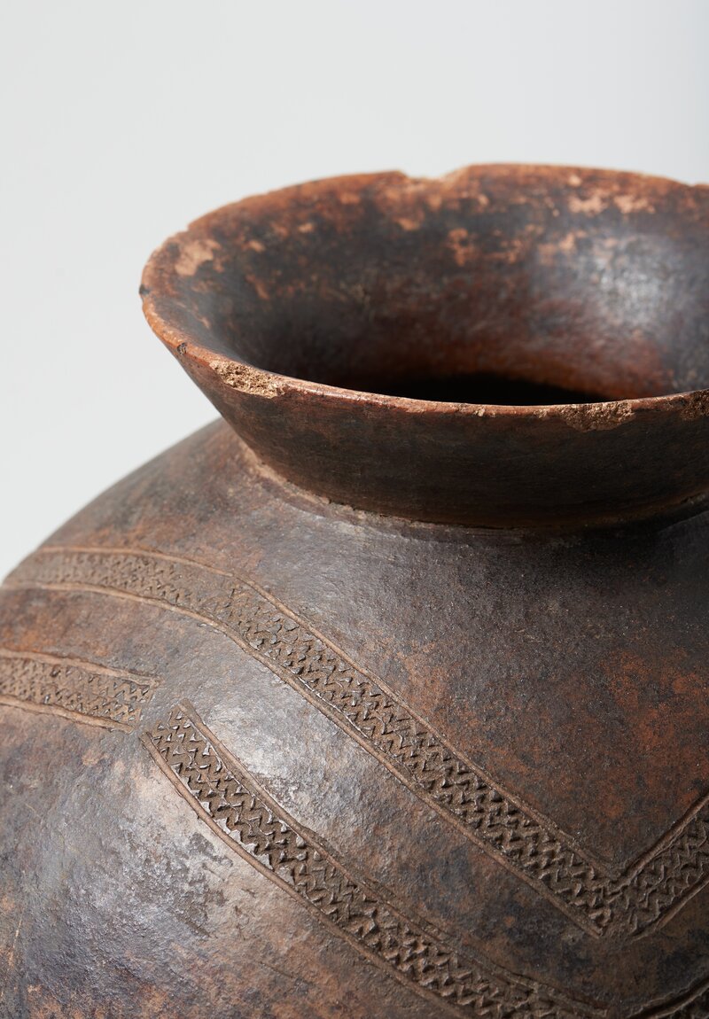 Vintage Terracotta Ovoid Vessel from the Dakari of Burkina Faso	