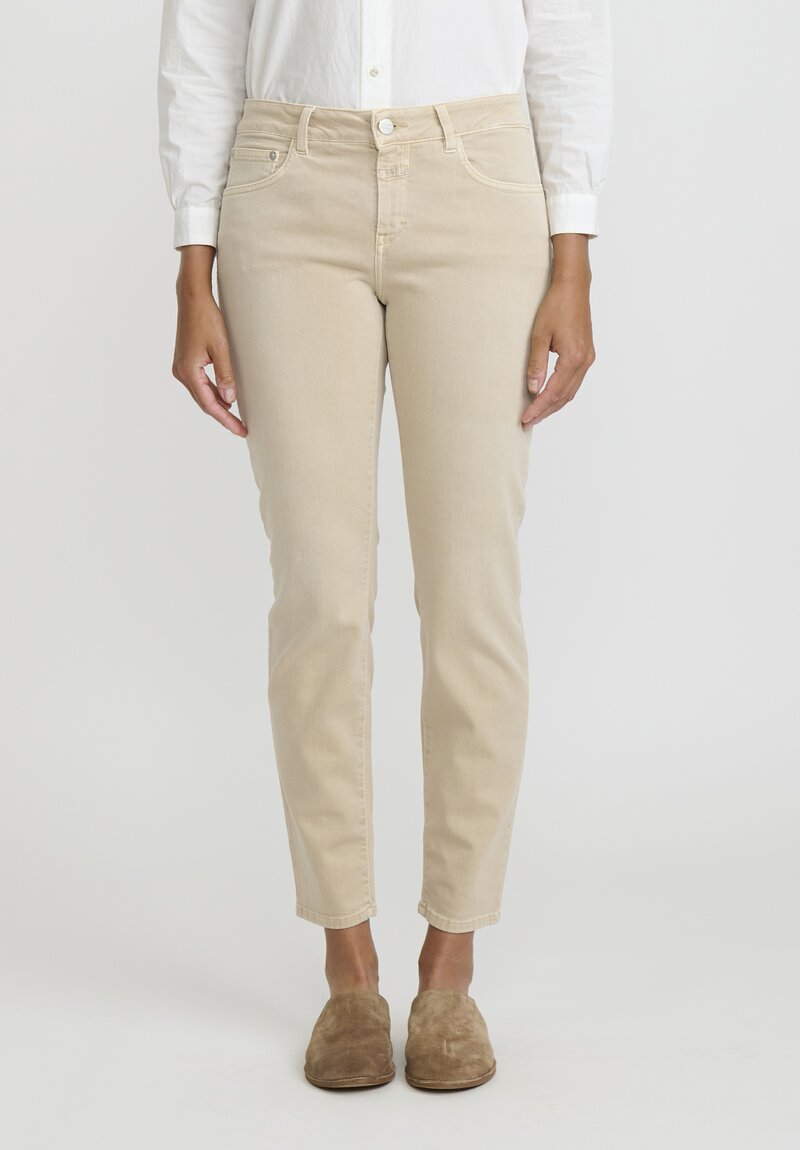 Closed Baker Cropped Narrow Jeans in Reed Beige	