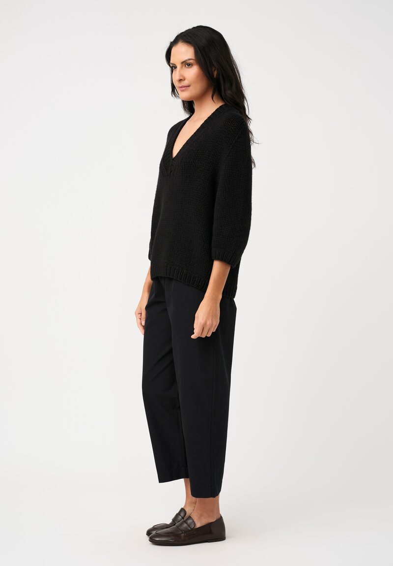 Wommelsdorff Hand-Knit Cashmere Dara Sweater in Black