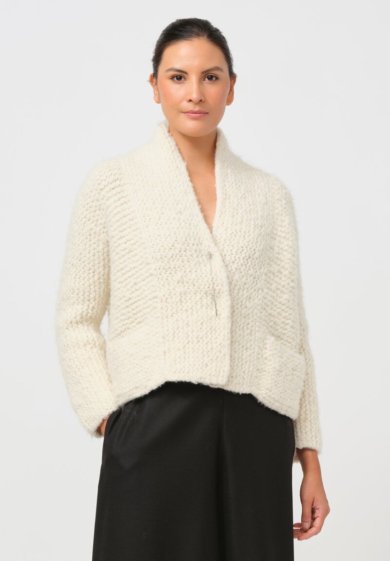 Daniela Gregis Hand Knit Cashmere Collo Legaccio Scialle Jacket in Raw Natural	