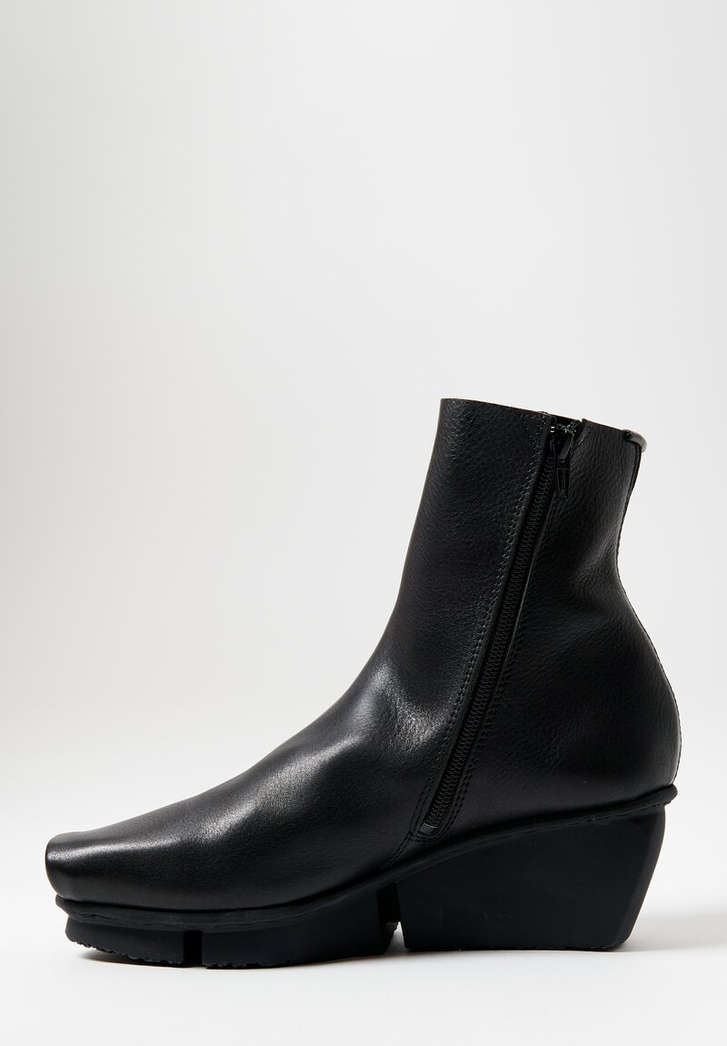 Trippen Leather Flaw Boot in Black