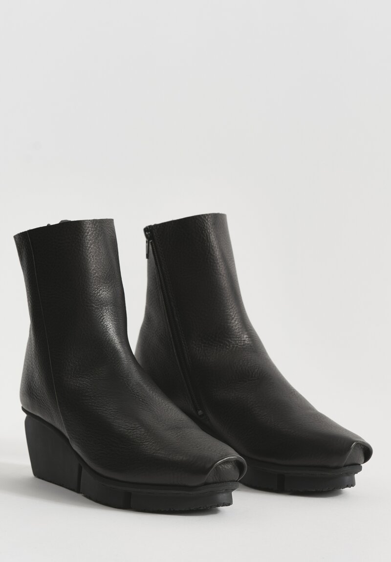 Trippen Flaw Boot in Black	