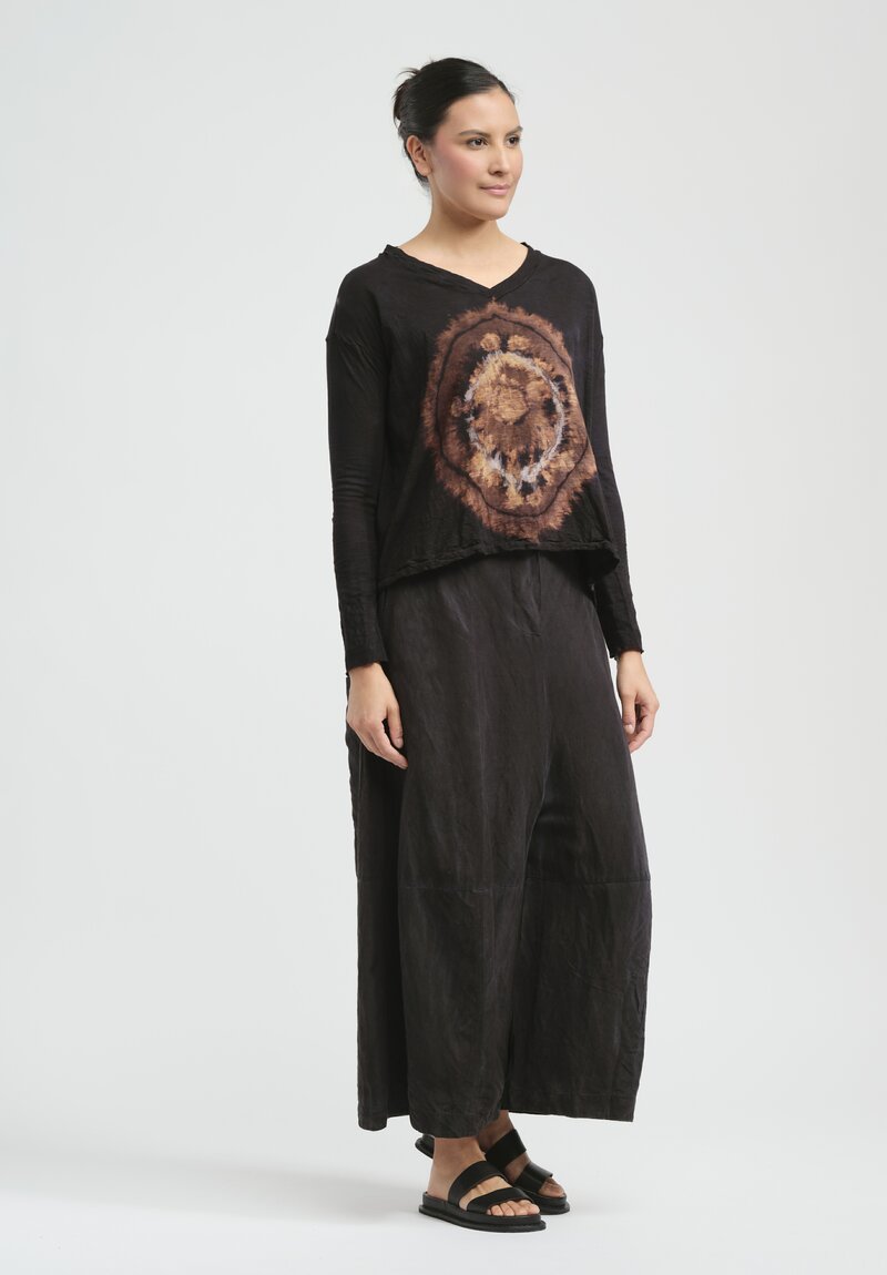Gilda Midani Pattern Dyed V-Neck Long Sleeve Trapeze Top in Fire Ring Black