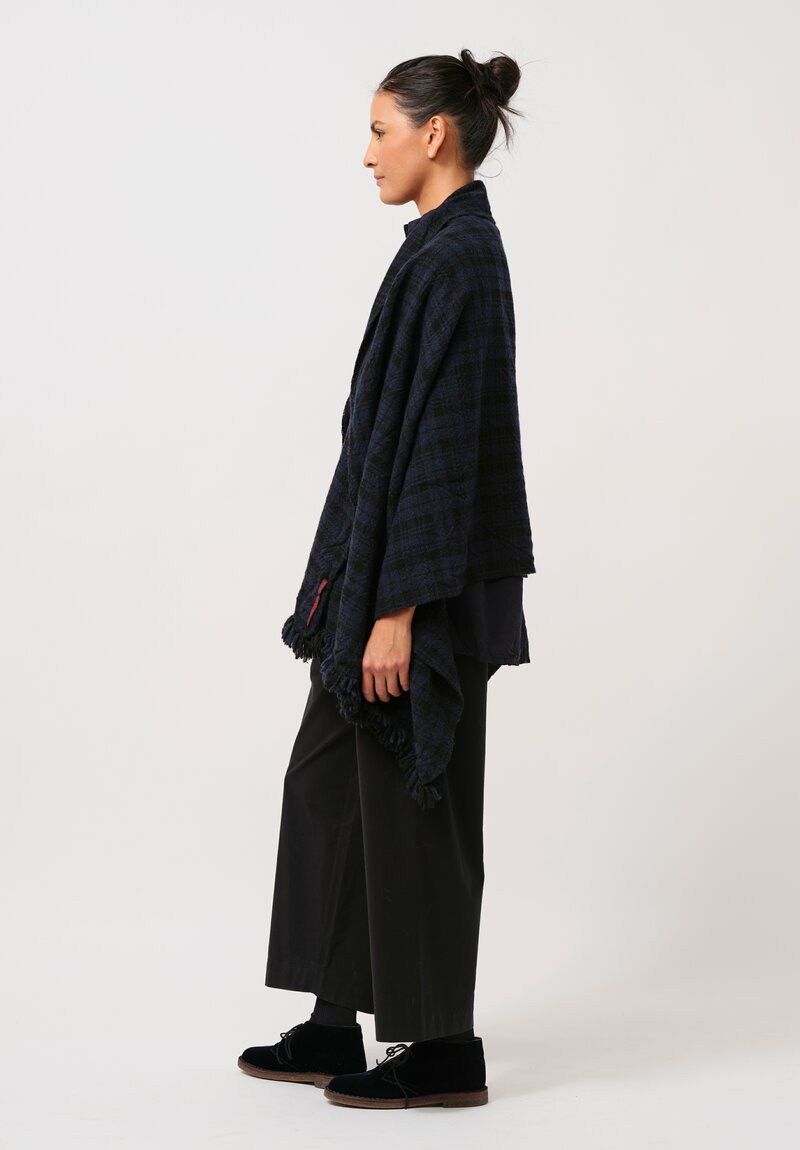 Daniela Gregis Tono Lavato Cashmere Scialle Shawl in Nero Black & Dark Blue	