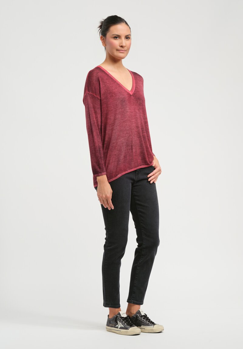 Avant Toi Cashmere & Silk Hand-Painted V-Neck Sweater in Nero Camellia Red	