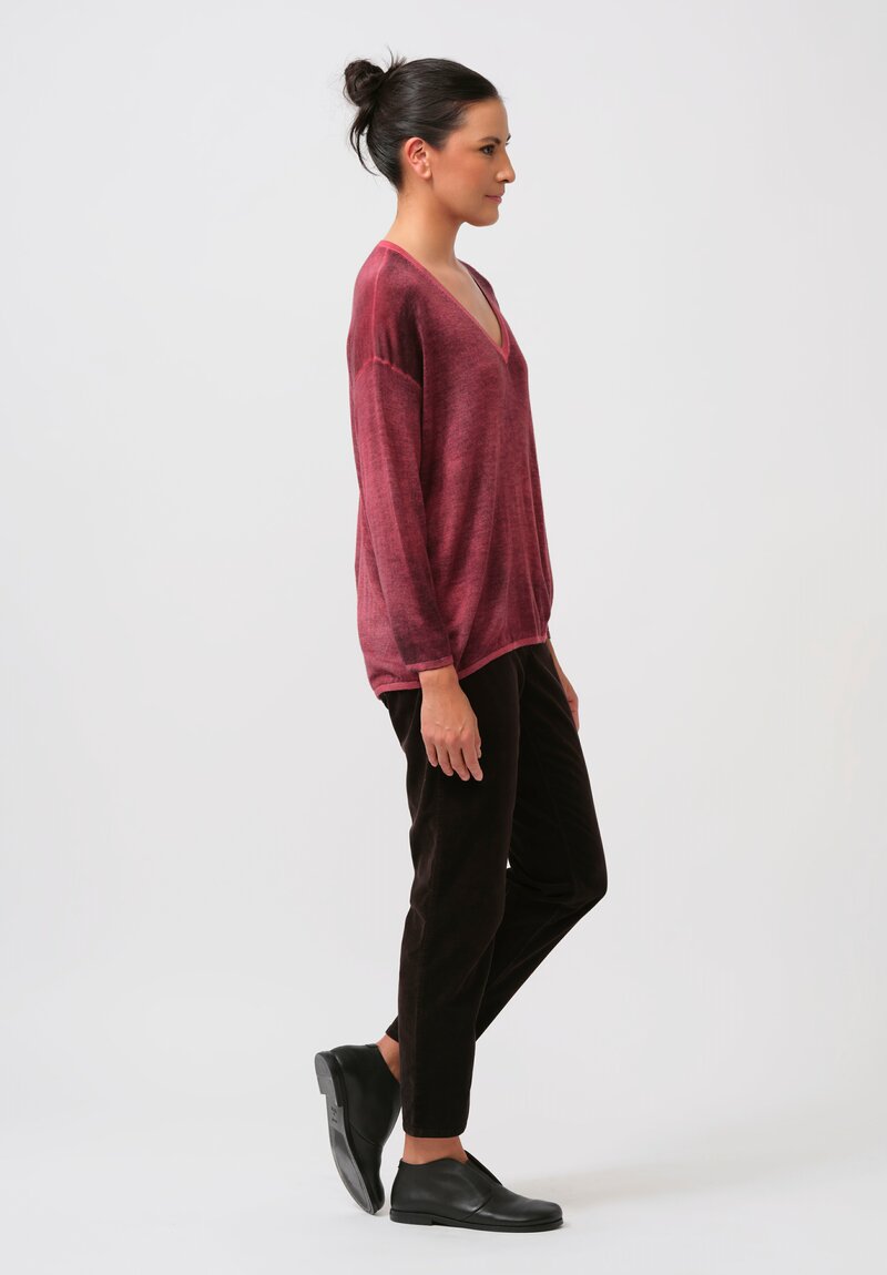 Avant Toi Cashmere & Silk Hand-Painted V-Neck Sweater in Nero Camellia Red	