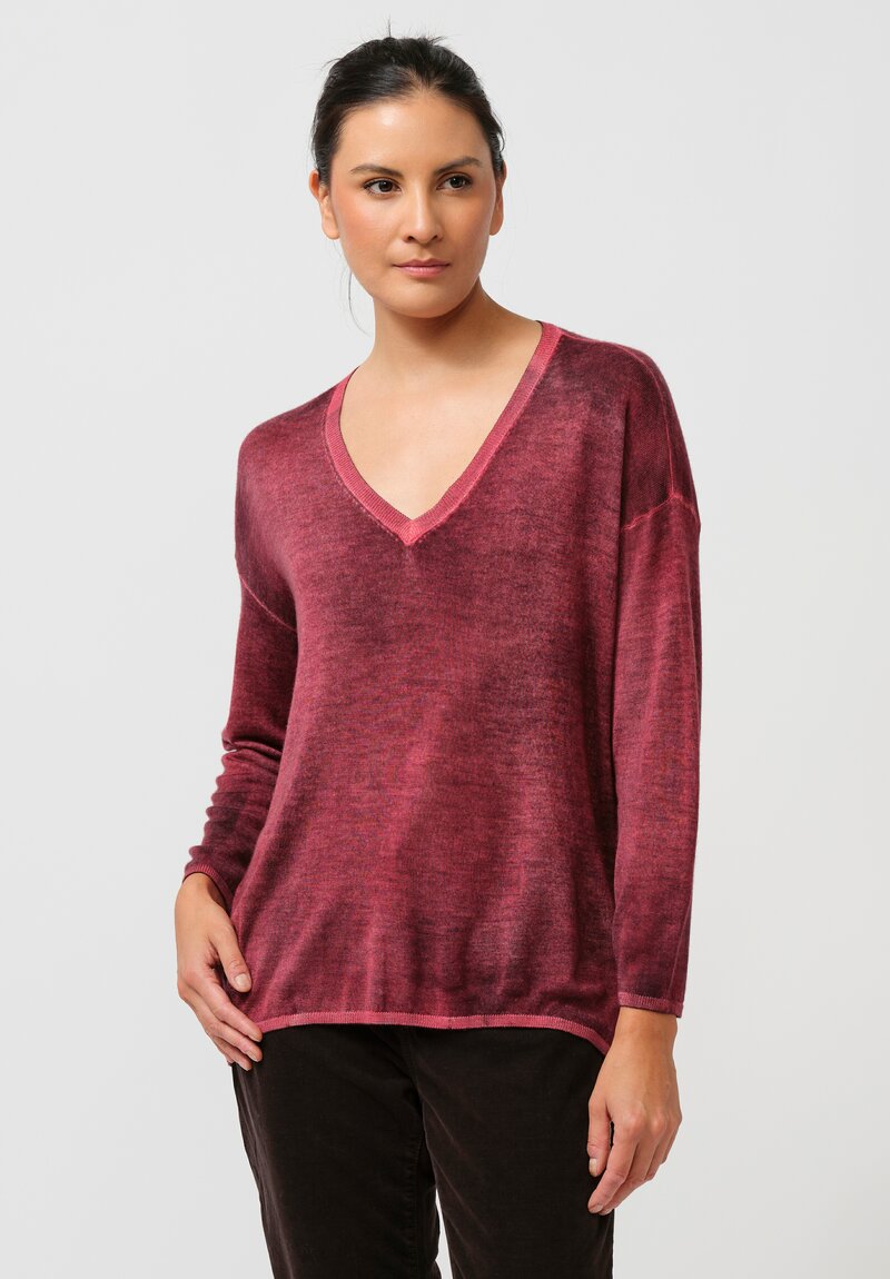 Avant Toi Cashmere & Silk Hand-Painted V-Neck Sweater in Nero & Camellia Red	