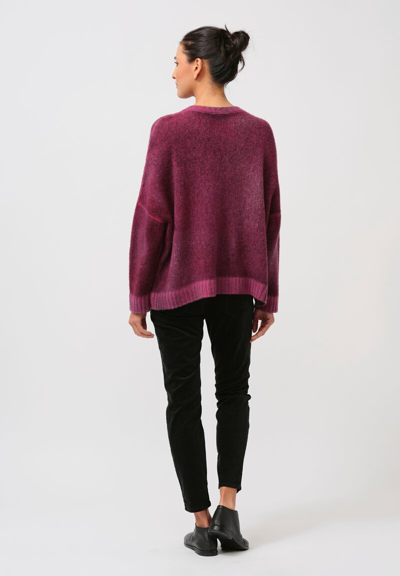 Avant Toi Hand-Painted Cashmere & Silk Barchetta V-Neck Pullover in Nero Clematis Purple	