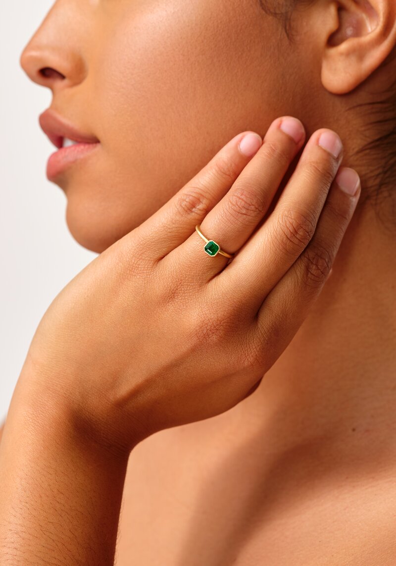 Kimberly Collins 18K Emerald Yumdrop Ring .68 Ct	