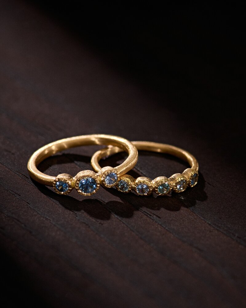 Yasuko Azuma 18k, 5 Montana Sapphire Ring	