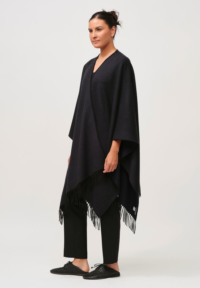 Alonpi Cashmere Mantello Mia Poncho in Hurricane Blue	