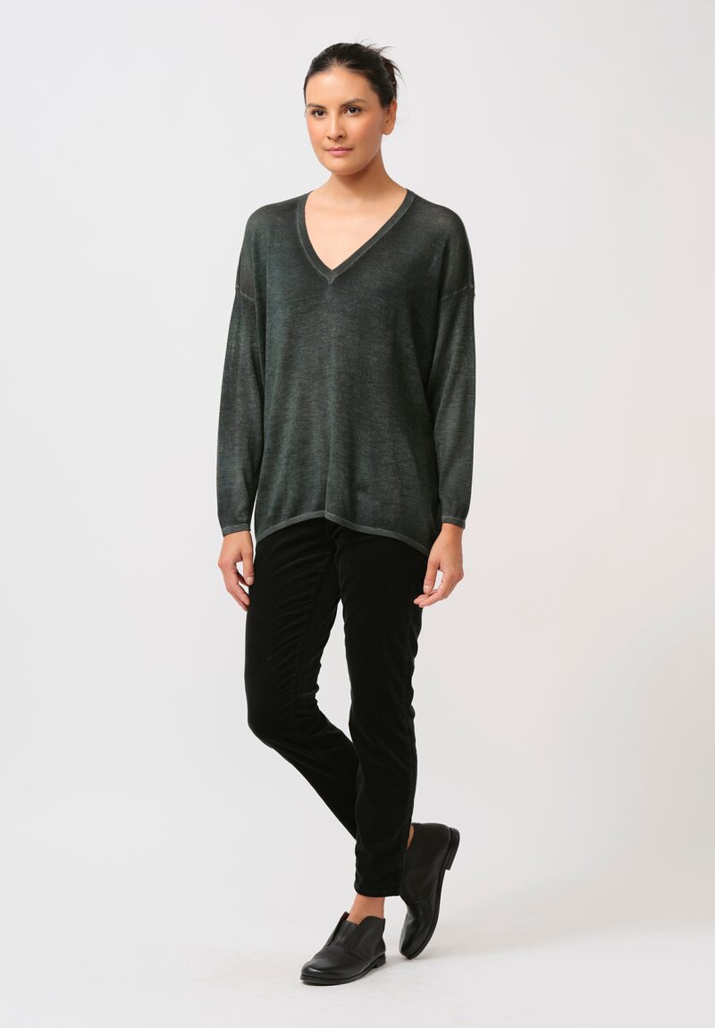 Avant Toi Cashmere & Silk Hand-Painted V-Neck Sweater in Nero Rosco Green	