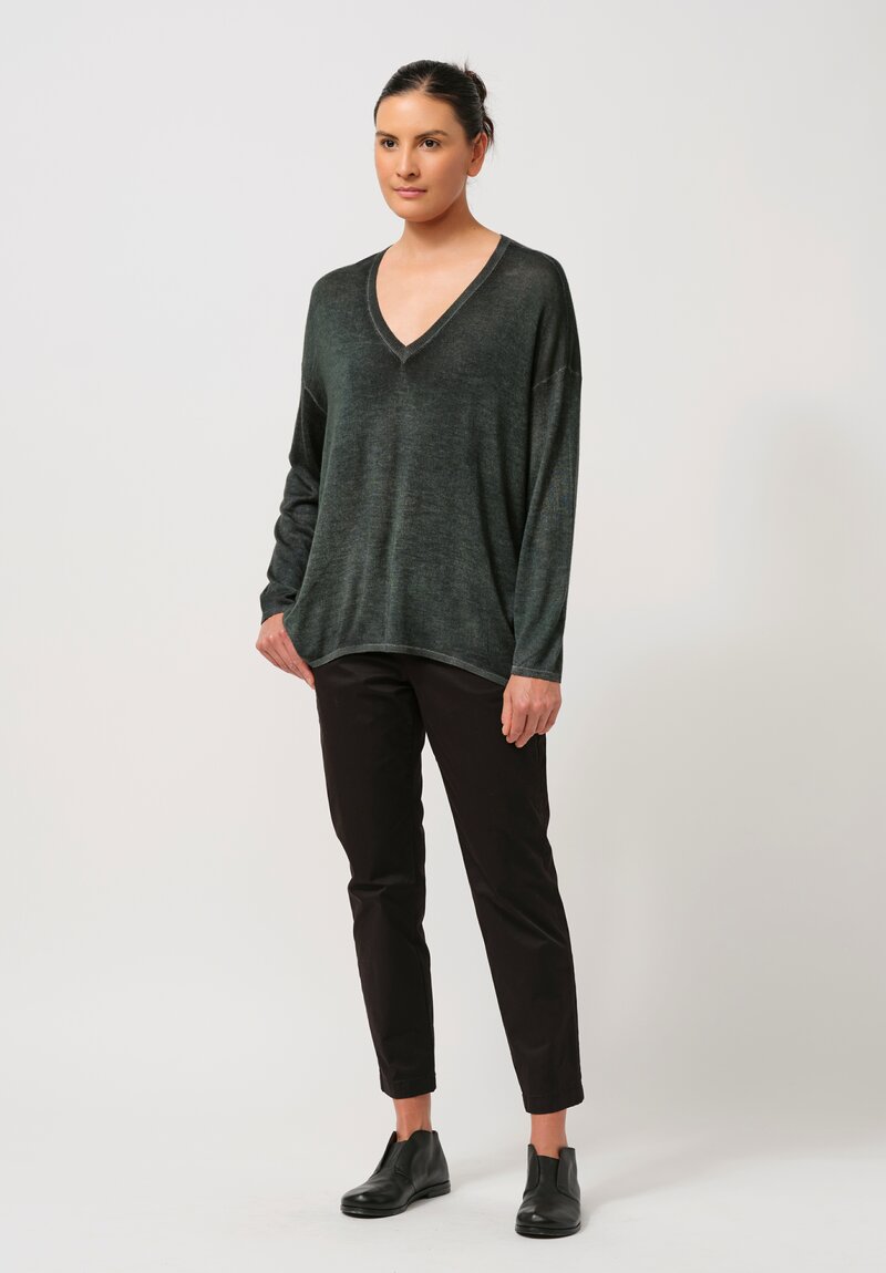 Avant Toi Cashmere & Silk Hand-Painted V-Neck Sweater in Nero Rosco Green	