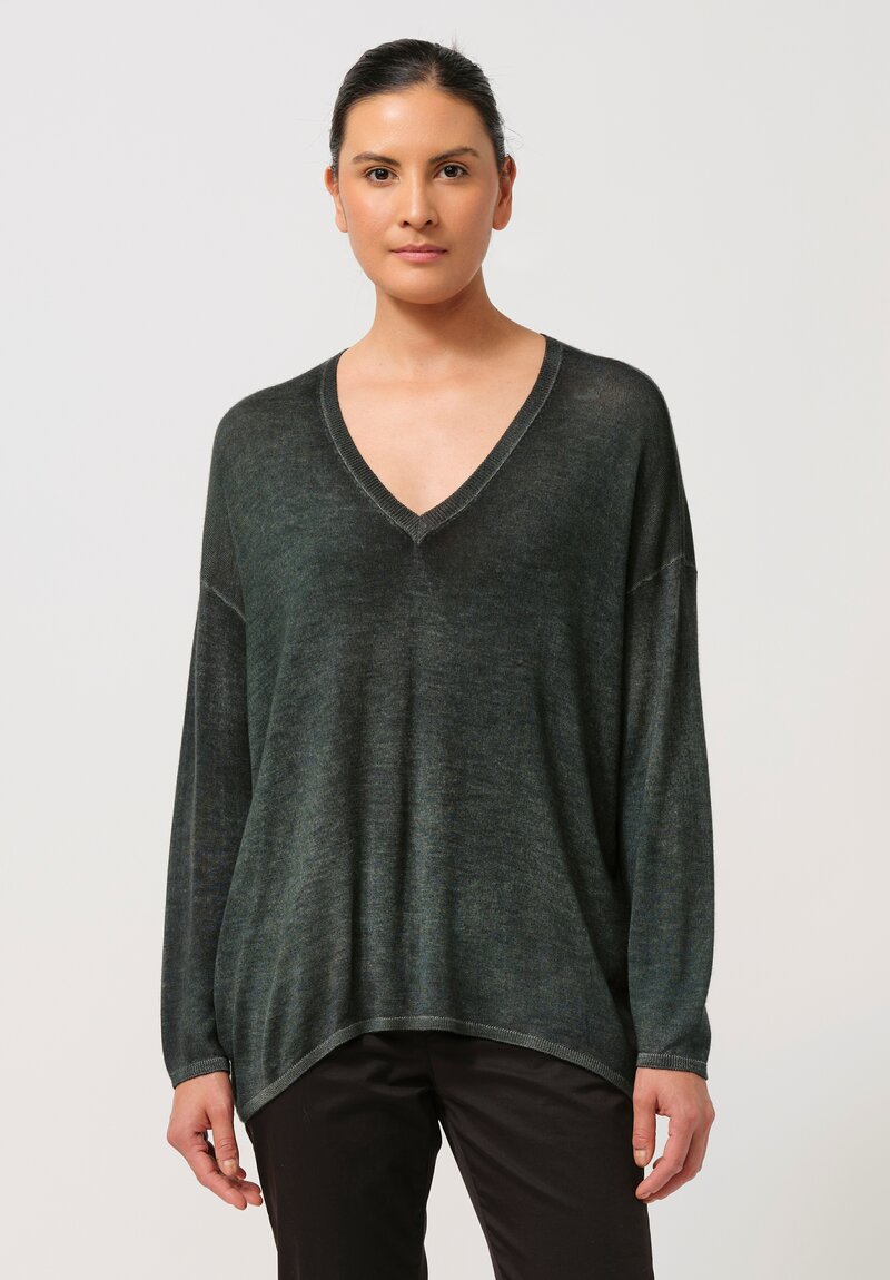 Avant Toi Cashmere & Silk Hand-Painted V-Neck Sweater in Nero Rosco Green	