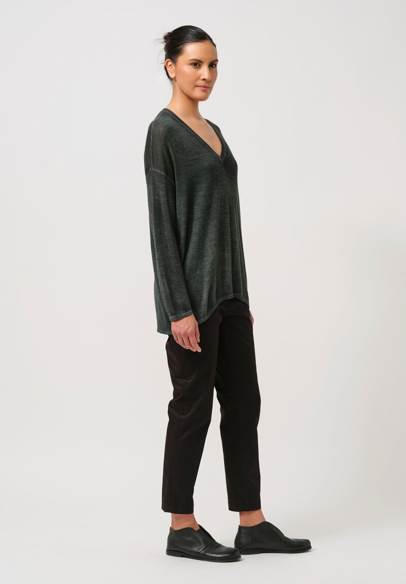 Avant Toi Cashmere & Silk Hand-Painted V-Neck Sweater in Nero Rosco Green	
