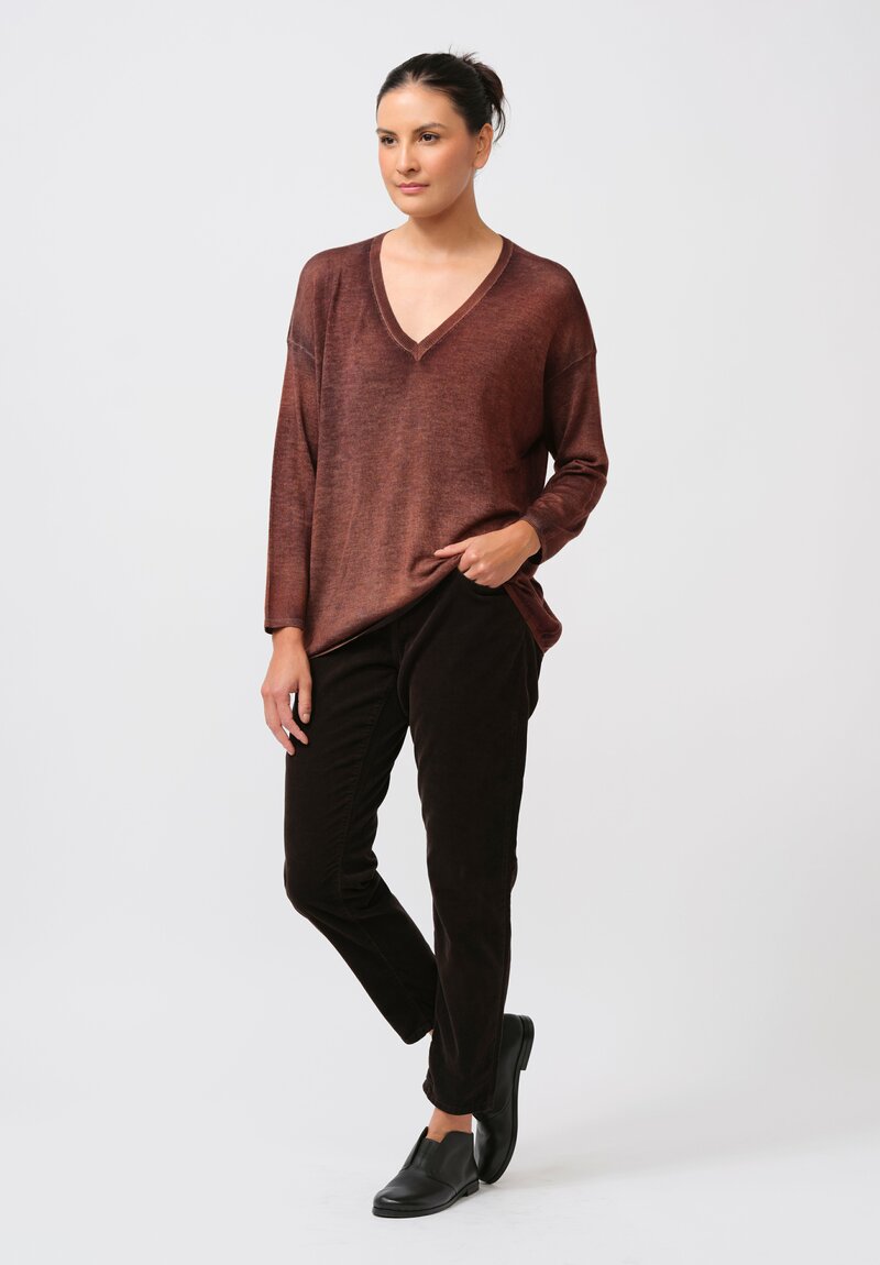 Avant Toi Cashmere & Silk Hand-Painted V-Neck Sweater in Nero Cuoio Brown	