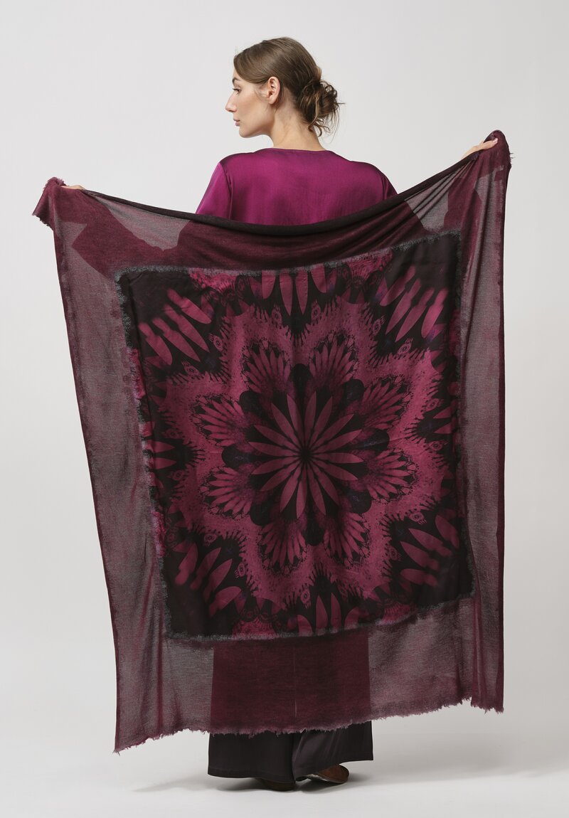 Avant Toi Cashmere & Silk Quadrello 'One of a Kind' Scarf in Nero Magenta & Wine	