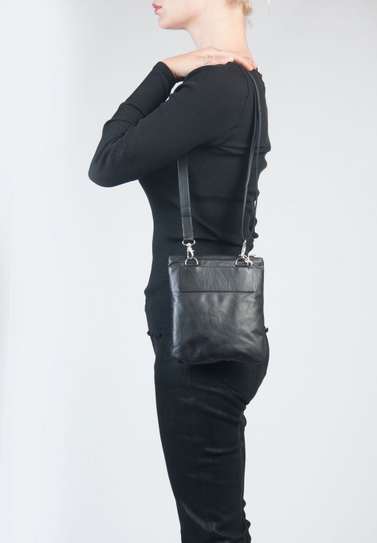 M0851 Essential Flat Back Bag in Black