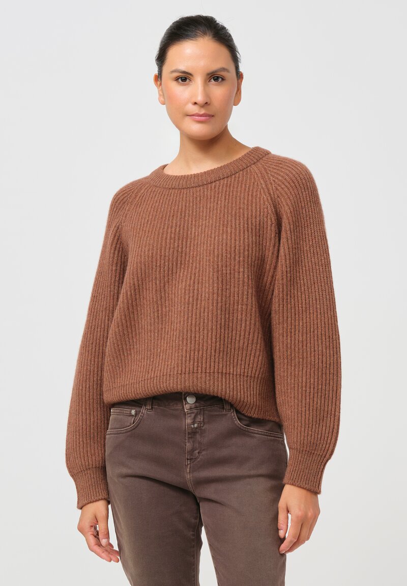 Begg x Co Cashmere Kita Sweater in Hazelnut Brown	