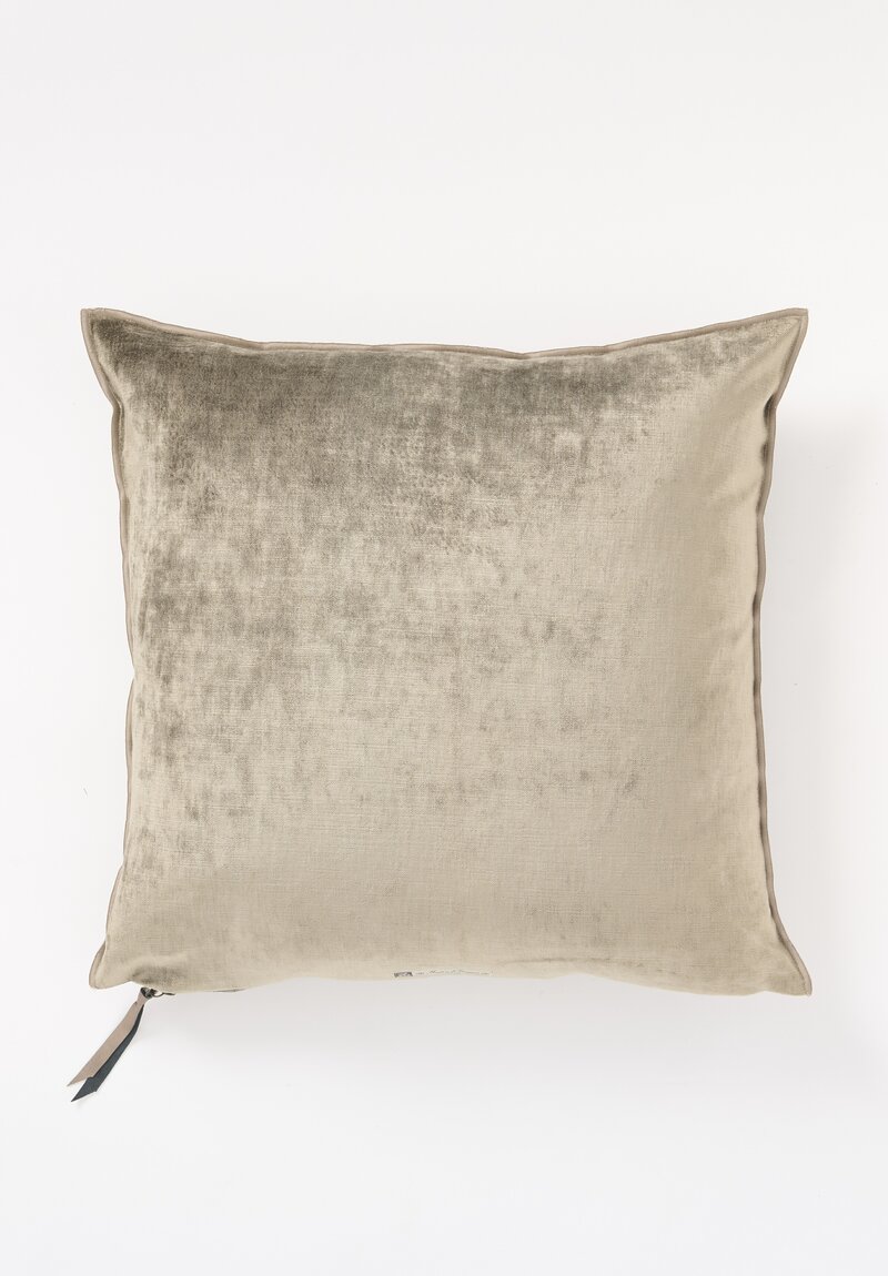 Maison de Vacances Royal Velvet Square Pillow in Ecorce	