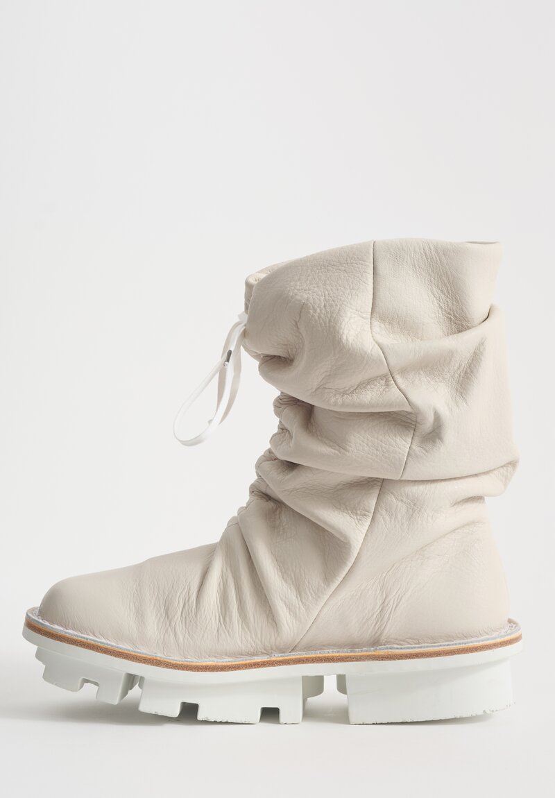 Trippen Sheepskin-Lined Pressure Boot in Avorio White	