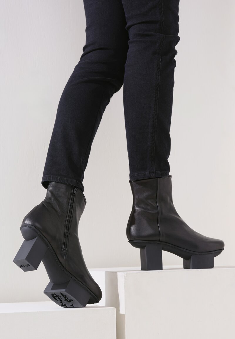 Trippen Leather Spike Boots in Black	